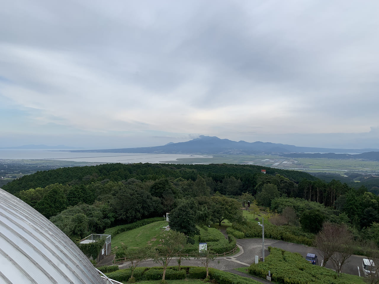 コスモス花宇宙館から諫早湾